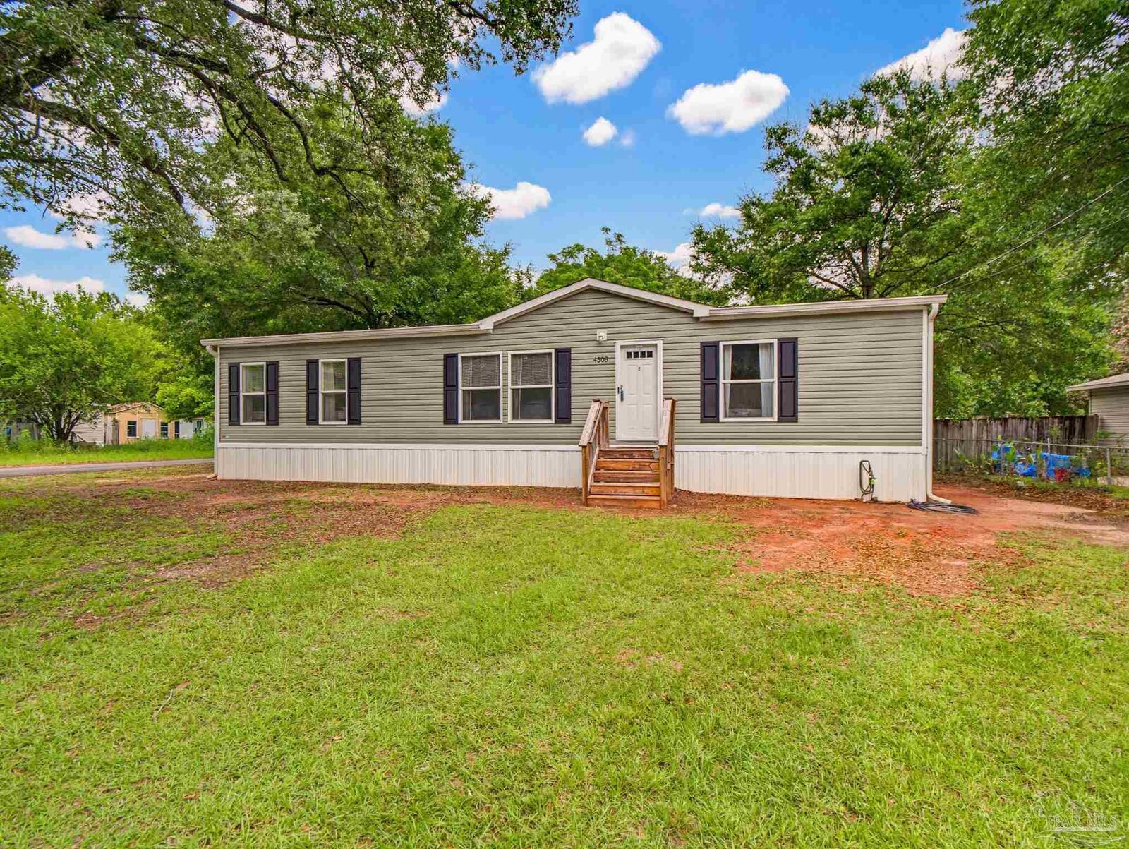 Property Photo:  4508 Arcadia St  FL 32583 
