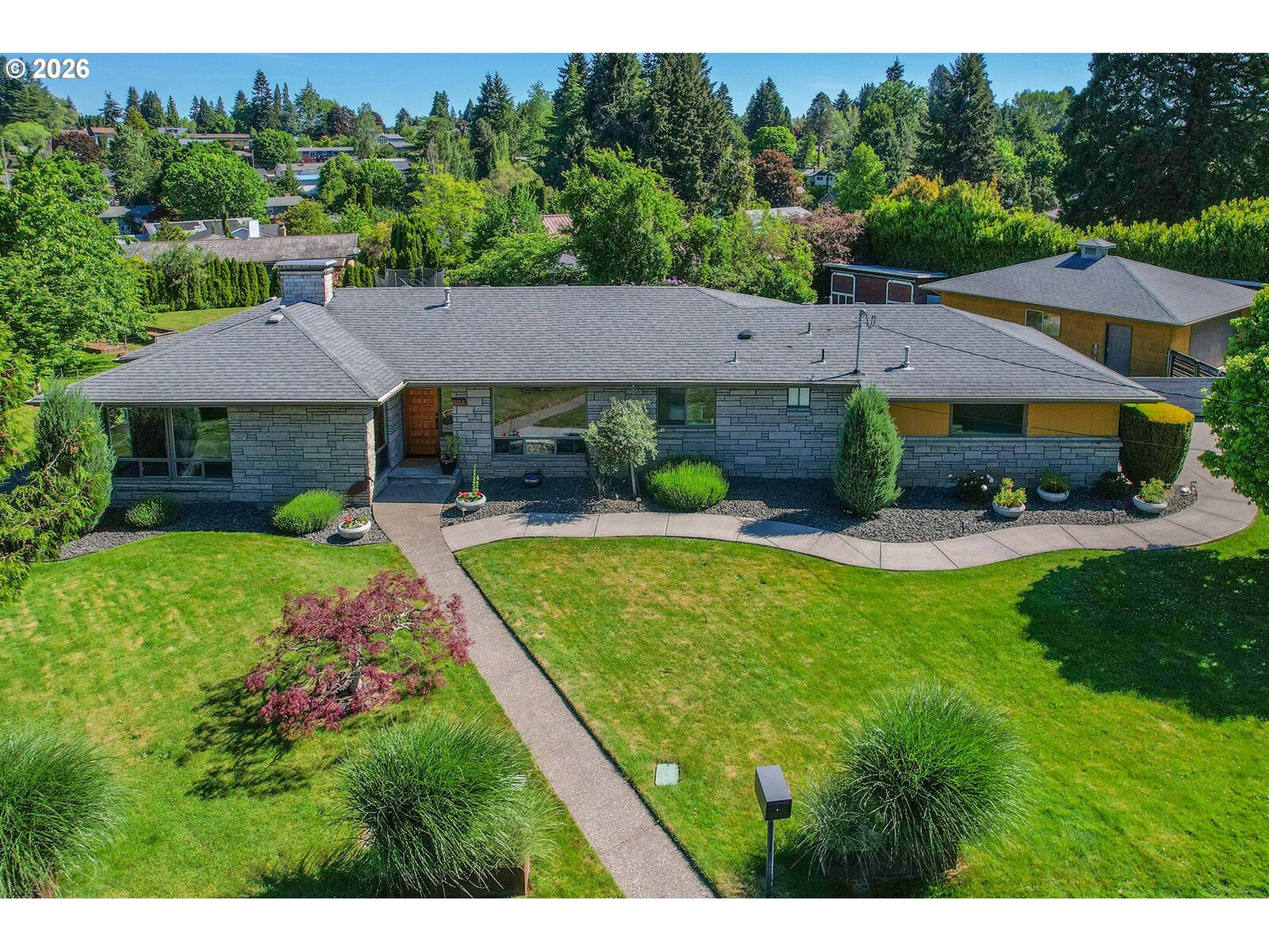 Property Photo: 804 NW Sluman Rd WA 98665