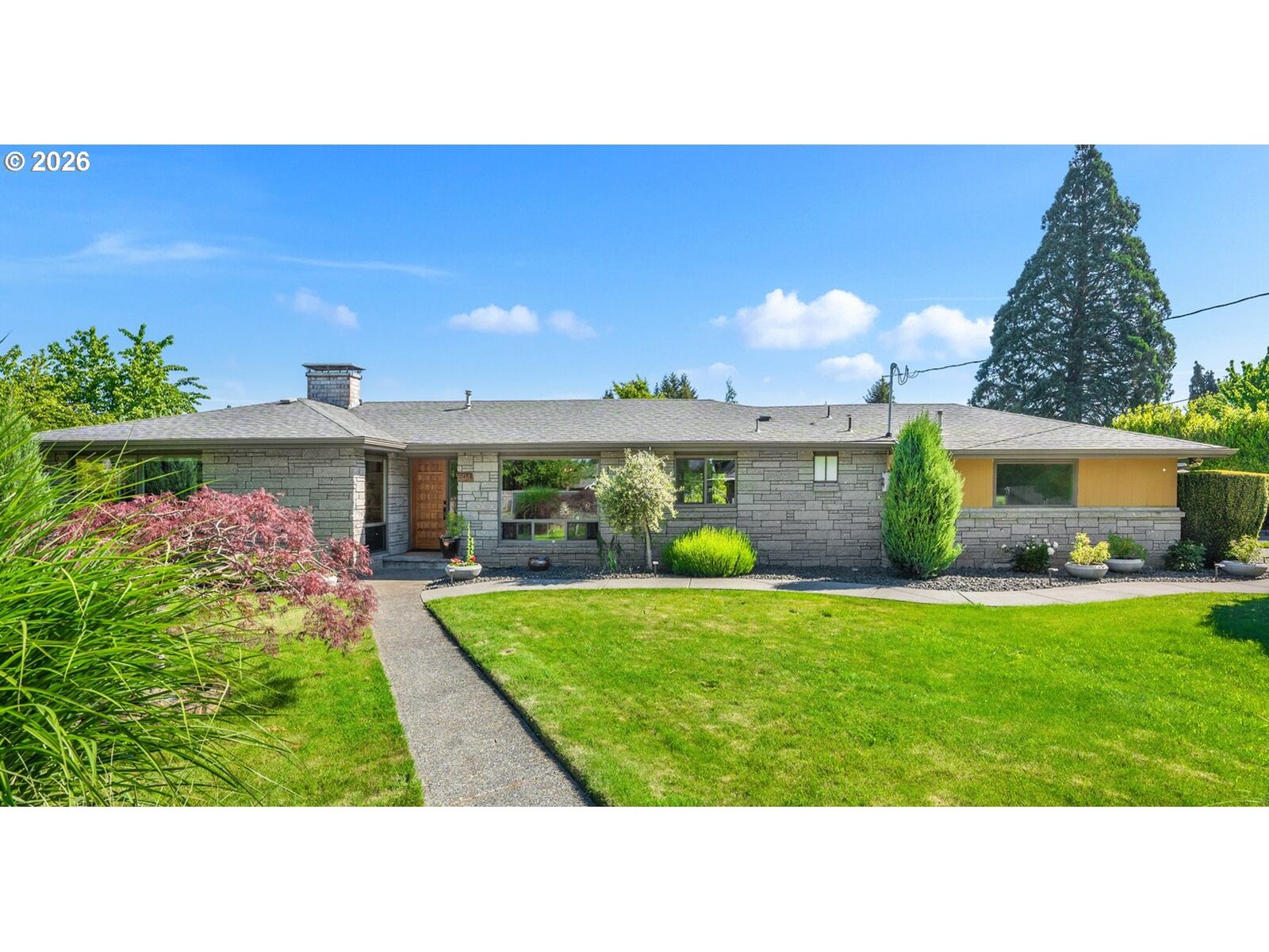 Property Photo:  804 NW Sluman Rd  WA 98665 