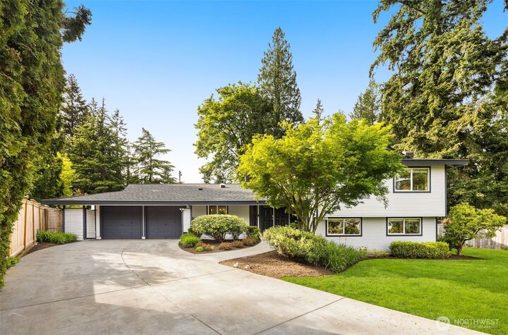 Property Photo:  12532 SE 70th Street  WA 98056 