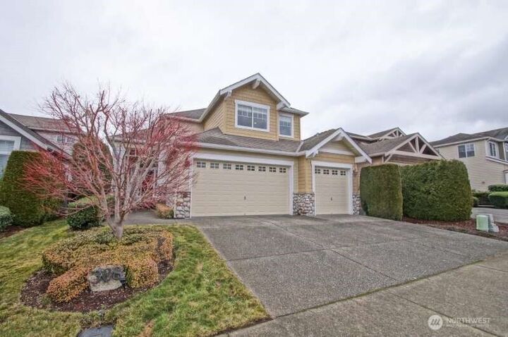 Property Photo: 308 239th Way SE WA 98074