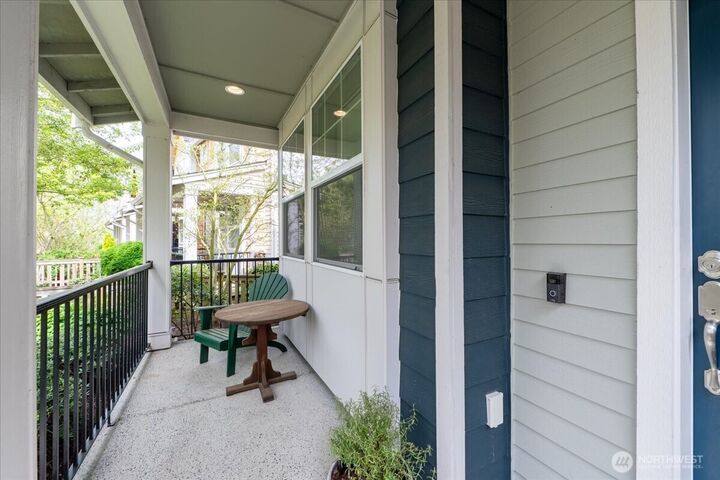 Property Photo:  6910  31st Avenue SW  WA 98126 