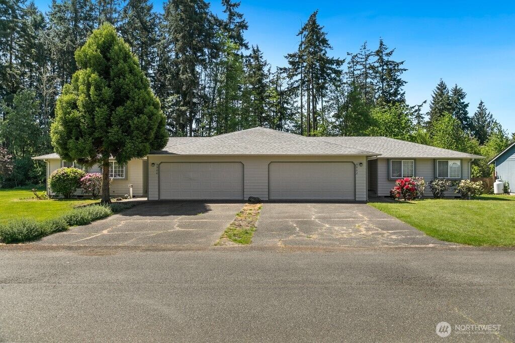 Property Photo:  5904  157th Street Court E  WA 98375 