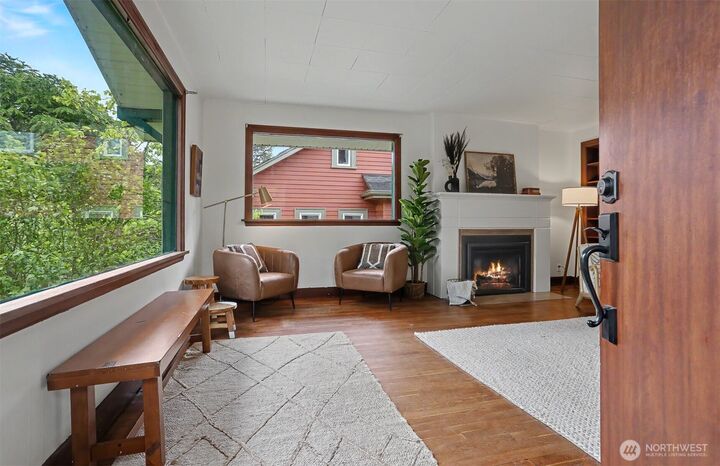Property Photo:  7559  14th Avenue NW  WA 98117 