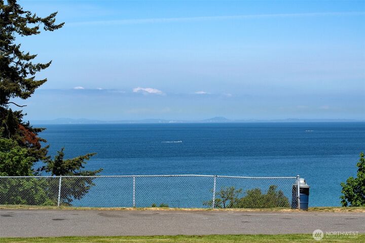 Property Photo:  1920 W 4th Street  WA 98363 