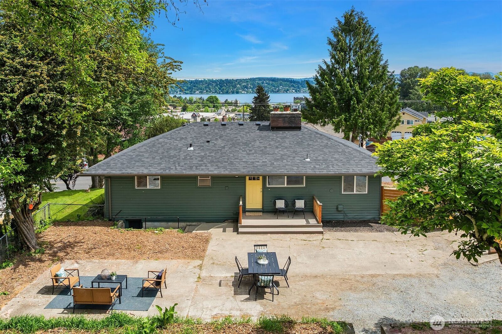 Property Photo:  9275  Renton Avenue S  WA 98118 