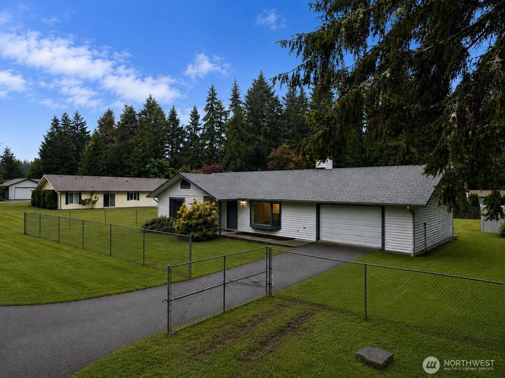 Property Photo:  12810  210th Street E  WA 98338 