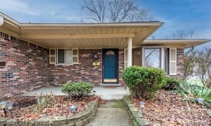 Property Photo:  5190 Babbit Drive  MI 48085 