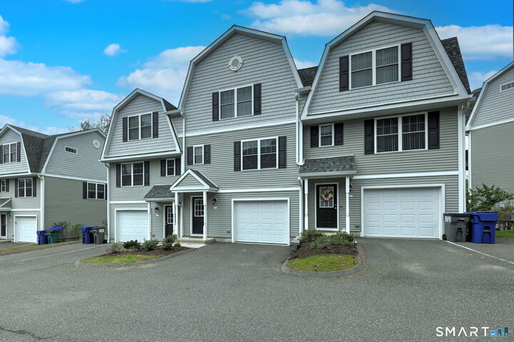 Property Photo:  10 Barnum Court 10  CT 06801 