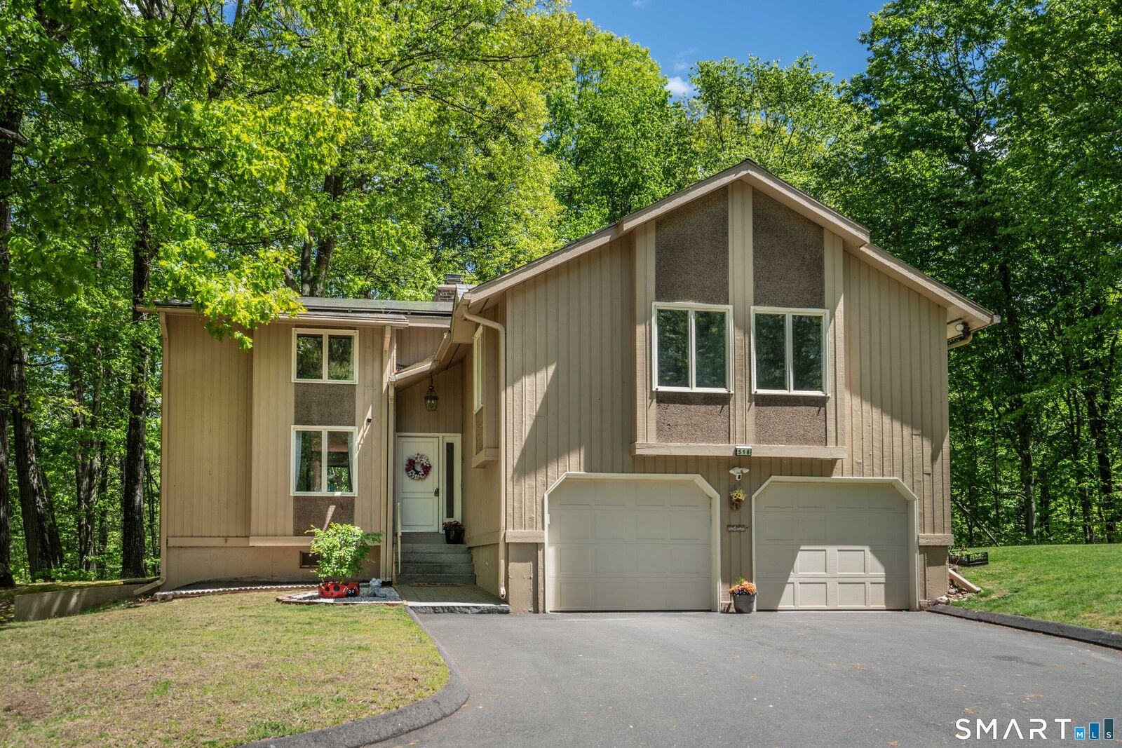 Property Photo:  518 Wickham Road  CT 06033 