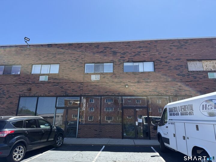 Property Photo:  554 Wethersfield Avenue  CT 06114 