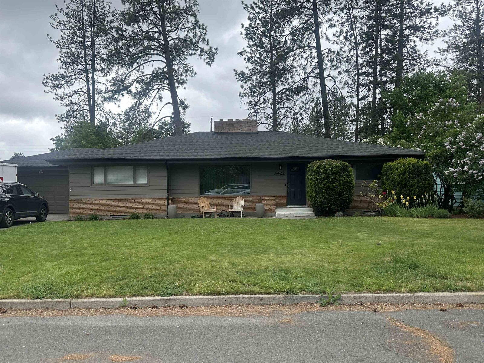 Property Photo: 5422 S Garfield St WA 99223