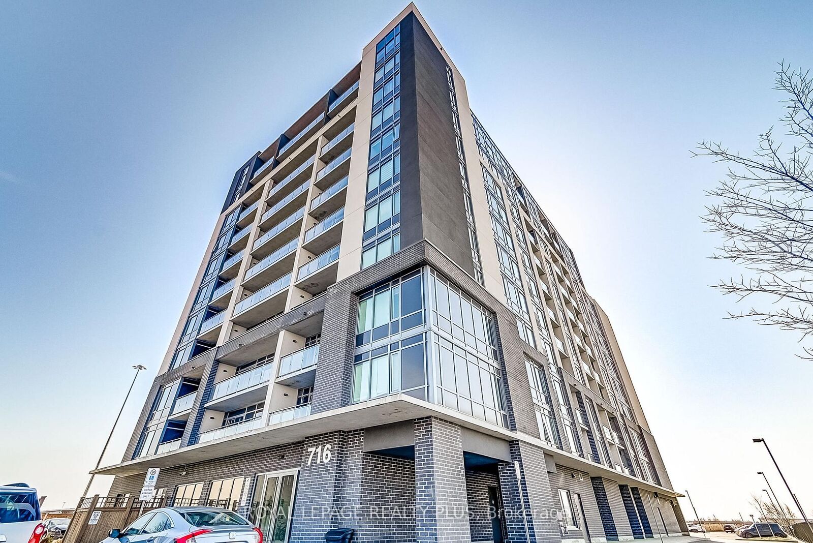 Property Photo: 716 Main Street E 708 ON L9T 3P6
