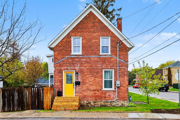 Property Photo: 15 Alfred Street ON K7A 4H6