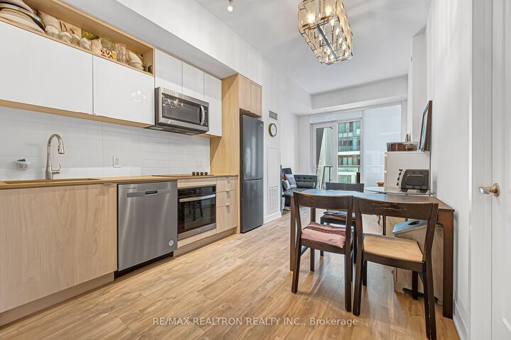 Property Photo: 121 Lower Sherbourne Street 1742 ON M5A 0W8