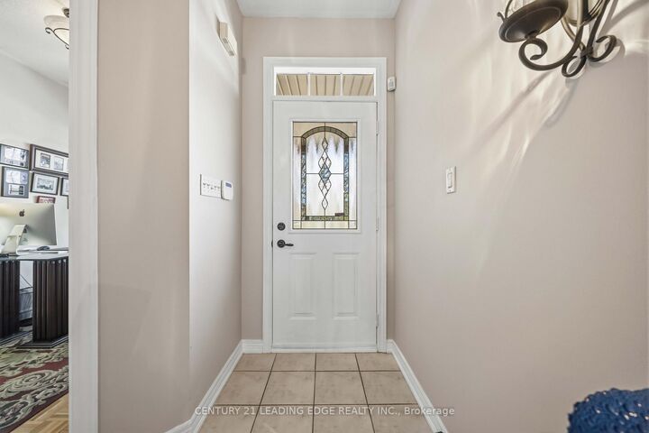 Property Photo:  156 Landsdown Crescent  ON L6E 1M5 