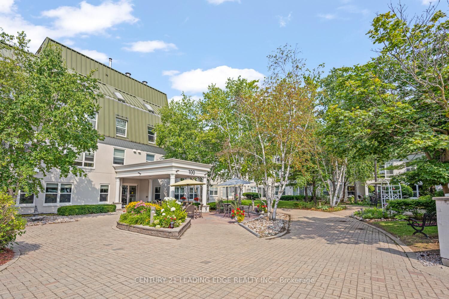 Property Photo: 100 Anna Russell Way 214 ON L3R 6C7