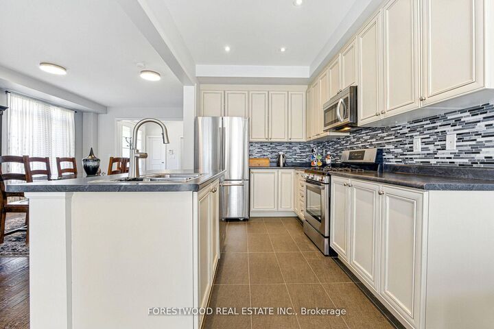 Property Photo: 634 Sweetwater Crescent ON L3X 0H5