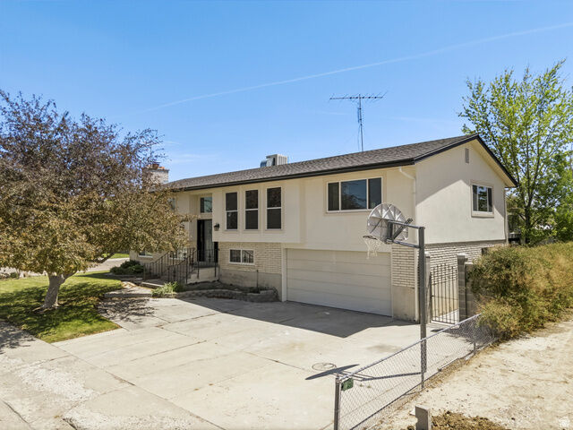 Property Photo:  418 E 300 N  UT 84624 