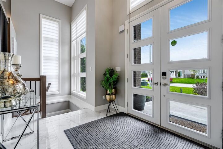 Property Photo: 324 Patten Crescent ON N9V 0G3