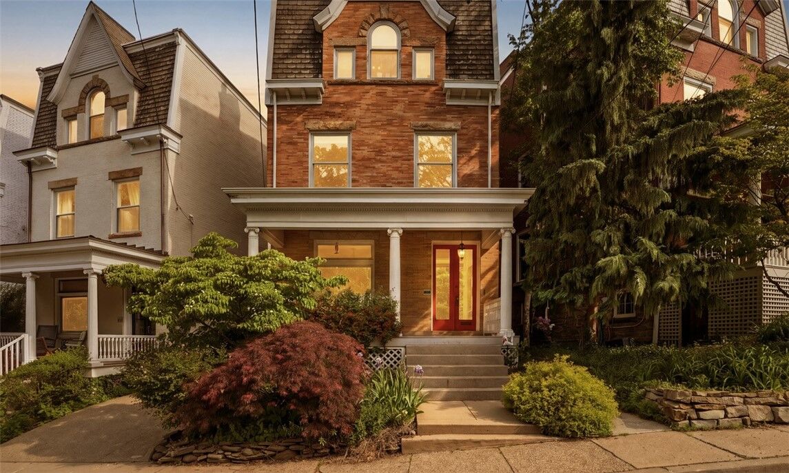 Property Photo:  1033 Murray Hill Ave  PA 15217 