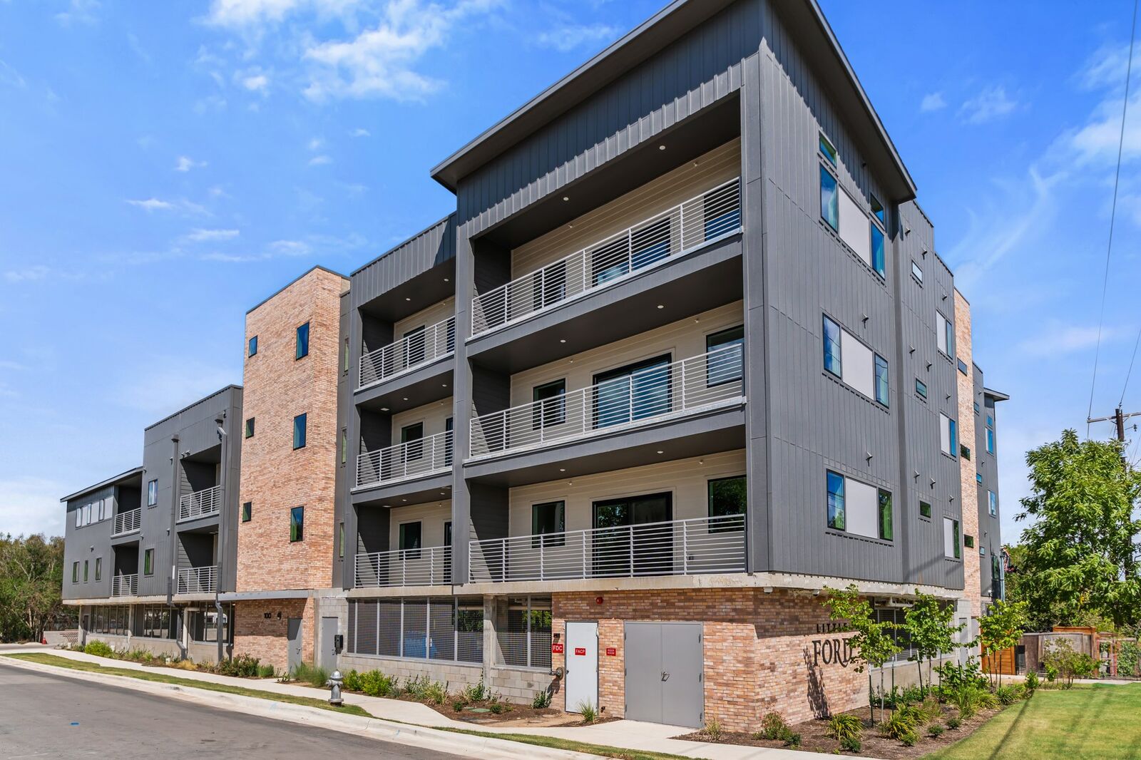 Property Photo:  100 W Mockingbird Lane 305  TX 78745 