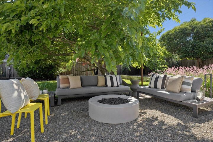 Property Photo: 6 Katlas Court CA 94945