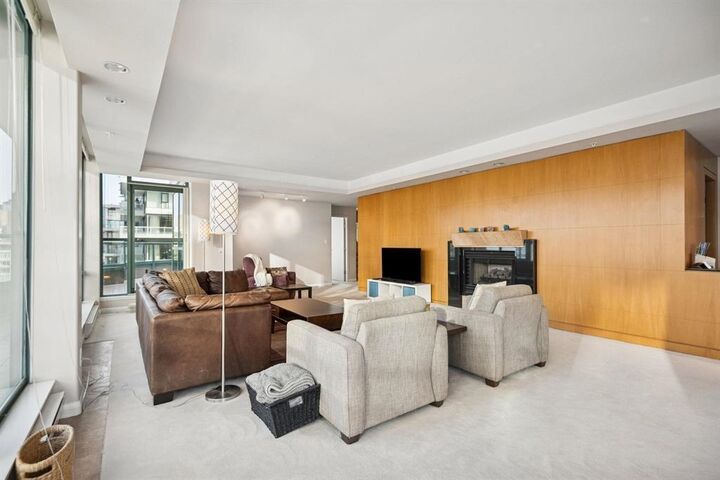 Property Photo:  1383 Howe Street Ph  BC V6Z 2R5 