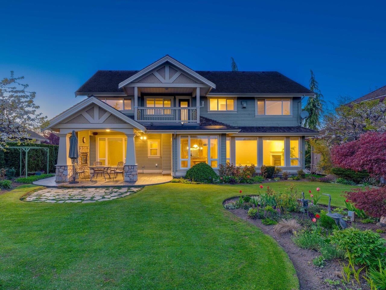 Property Photo: 15736 38A Avenue BC V3Z 0K8