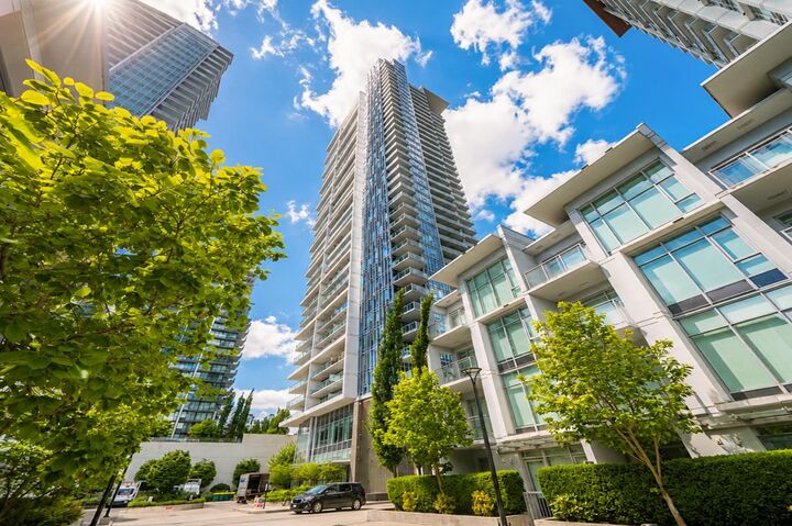 Property Photo: 2311 Beta Avenue 3607 BC V5C 0M1