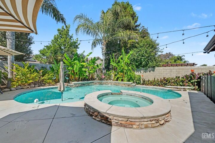 Property Photo: 11116 Laramie Peak Drive CA 93311