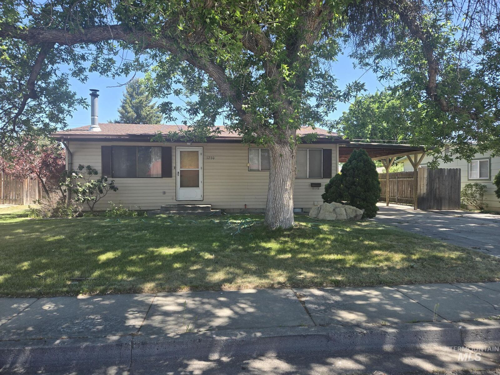 Property Photo: 1280 Elm Street ID 83647