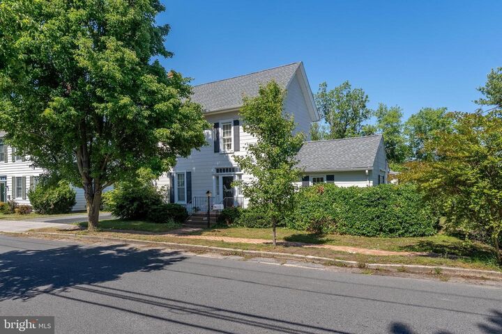 Property Photo:  208 S S Washington Street  MD 21863 