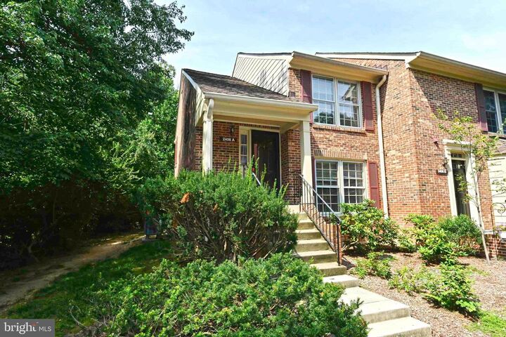 Property Photo: 2406 S Walter Reed Drive A VA 22206