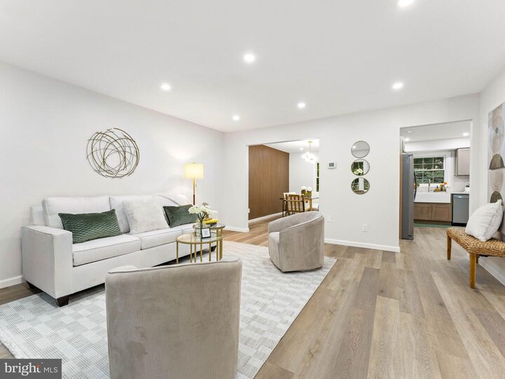 Property Photo:  17 Carty Drive  NJ 08505 