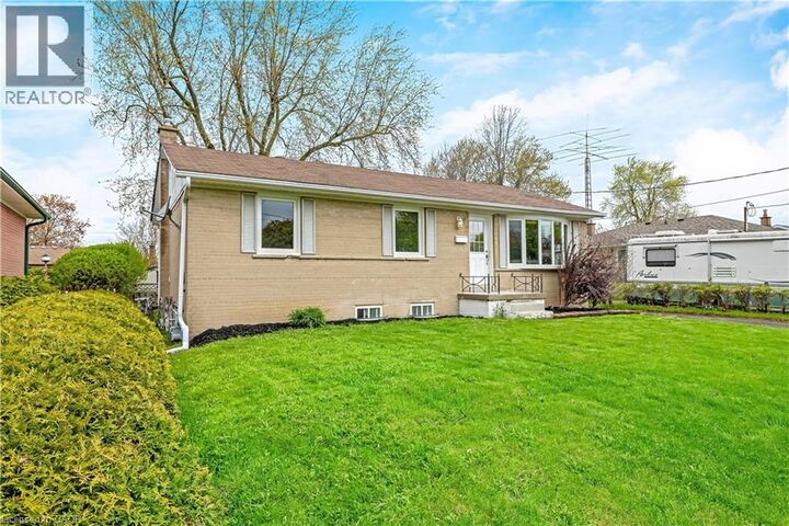 Property Photo:  39 McGilvray Crescent  ON L7G 1L7 