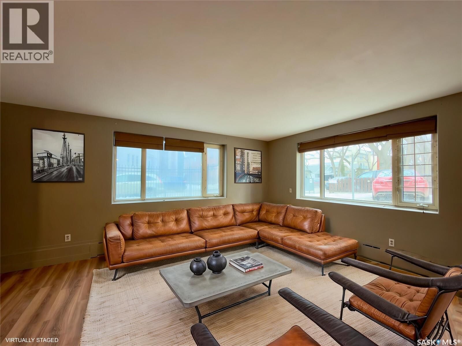 Property Photo:  2 400 4th Avenue N  SK S7K 0R3 