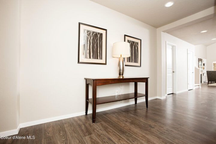 Property Photo:  1115 E Walton Ct  ID 83854 