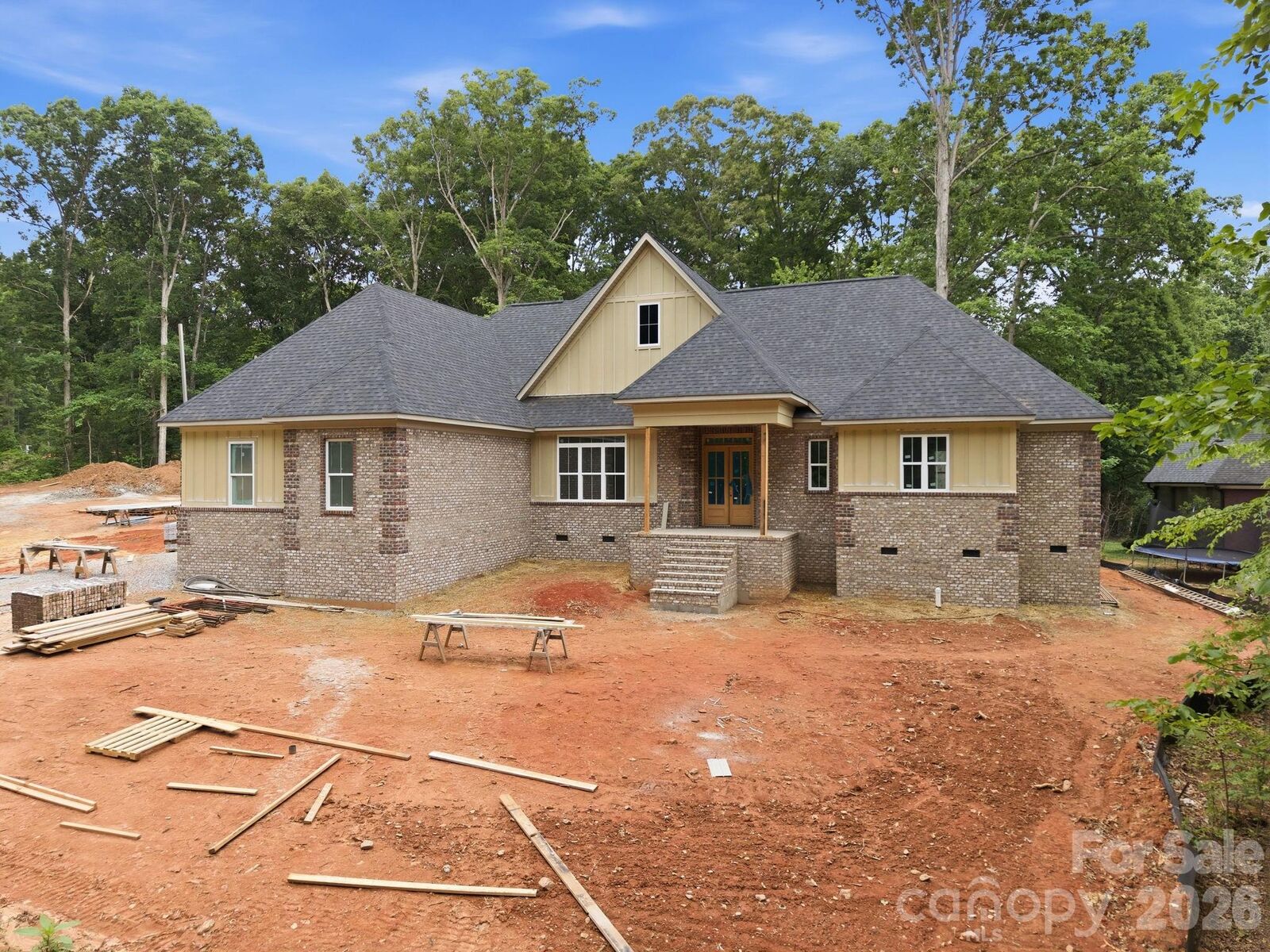 Property Photo: 207 Kingsbridge Road NC 28144