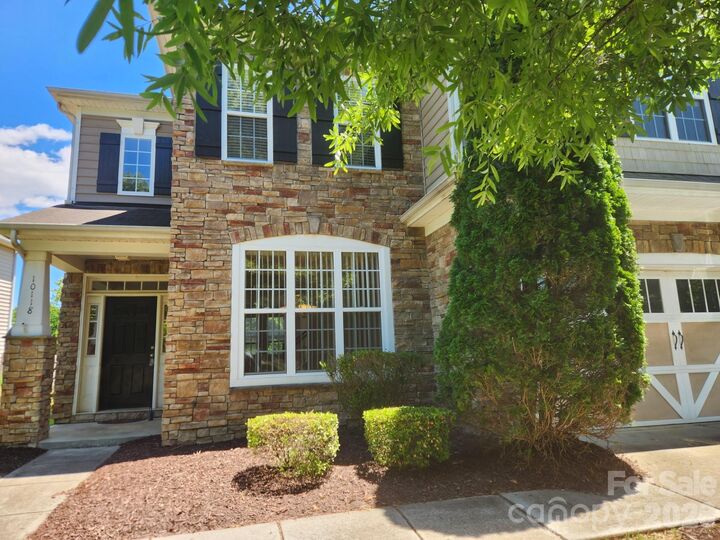 Property Photo: 10118 Alvarado Way NC 28277