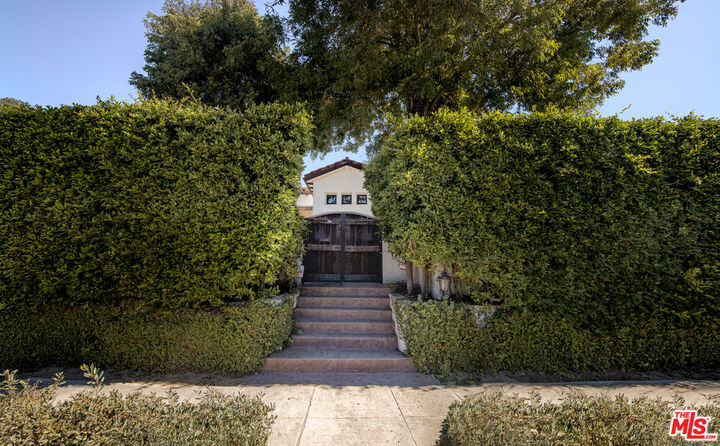 Property Photo: 1000 S Citrus Ave CA 90019