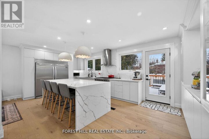 Property Photo:  4 Holman Crescent  ON L4G 1Z9 