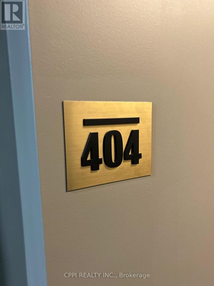 Property Photo:  70 King Street East 404  ON L1H 1B5 