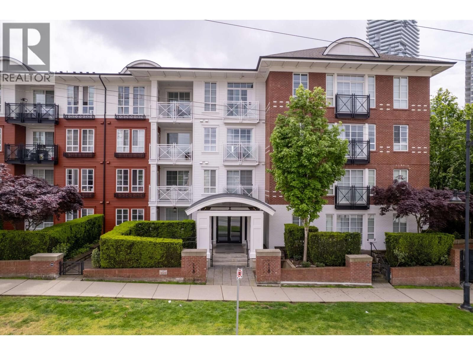 Property Photo:  618 Como Lake Avenue 108  BC V3J 0G1 