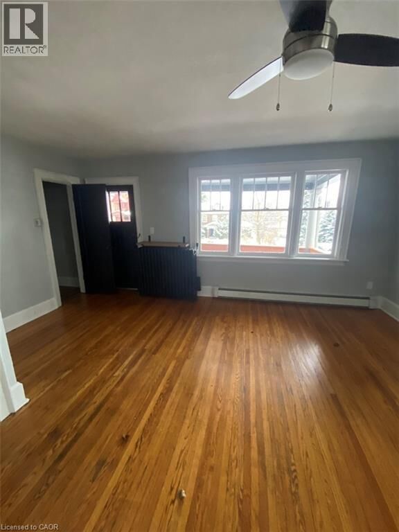 Property Photo:  216 King Street South 4  ON N2J 1R3 