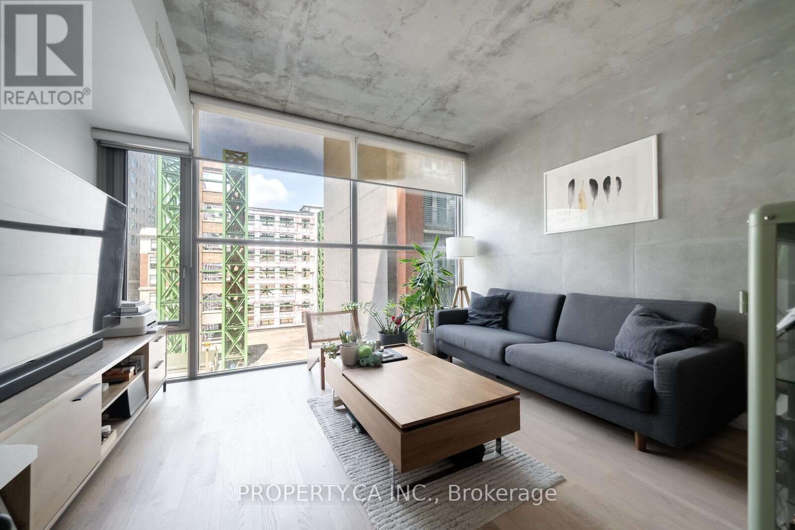 Property Photo:  25 Oxley Street 403  ON M5V 2K2 