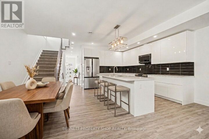 Property Photo:  1227 Ridgemont Avenue  ON K1V 6E6 