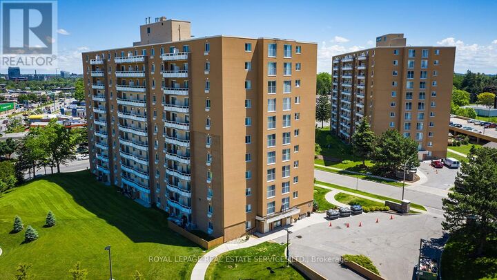 Property Photo:  10 Overlea Drive 1114  ON N2M 5B8 