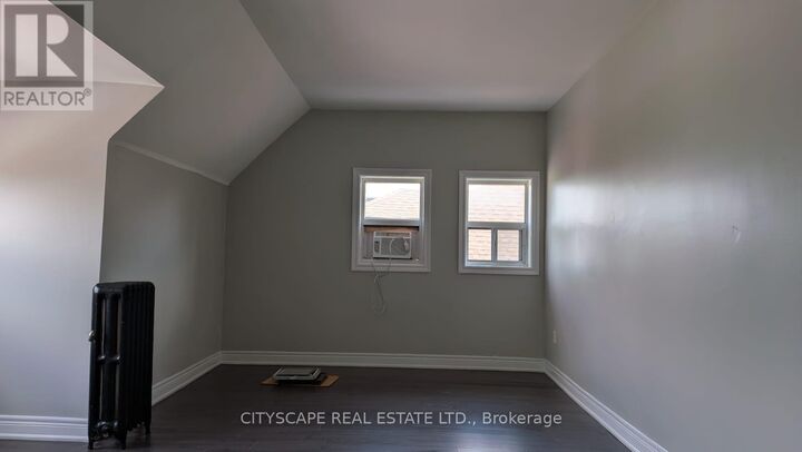 Property Photo:  752 Main Street East 6A  ON L8M 1L1 