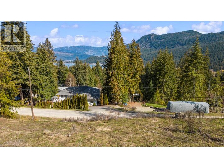 Property Photo:  2622 Woodland Place  BC V0E 1H2 